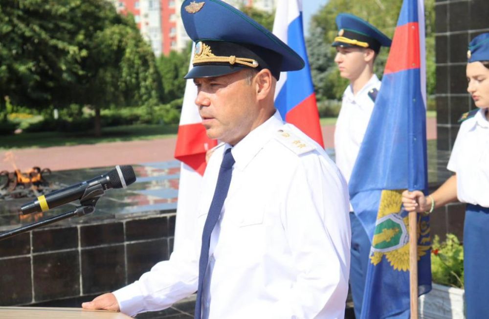 Сегодня, 29 августа 2024 года, на территории мемориального комплекса «Красная горка» в городе Евпатории состоялось торжественное принятие Присяги прокурора молодыми специалистами прокуратуры республики Сегодня, 29 августа 2024 года, на территории мемориального комплекса «Красная горка» в городе Евпатории состоялось торжественное принятие Присяги прокурора молодыми специалистами прокуратуры республики