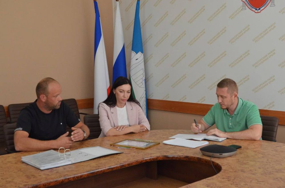 Еженедельно по четвергам провожу личный прием граждан Еженедельно по четвергам провожу личный прием граждан