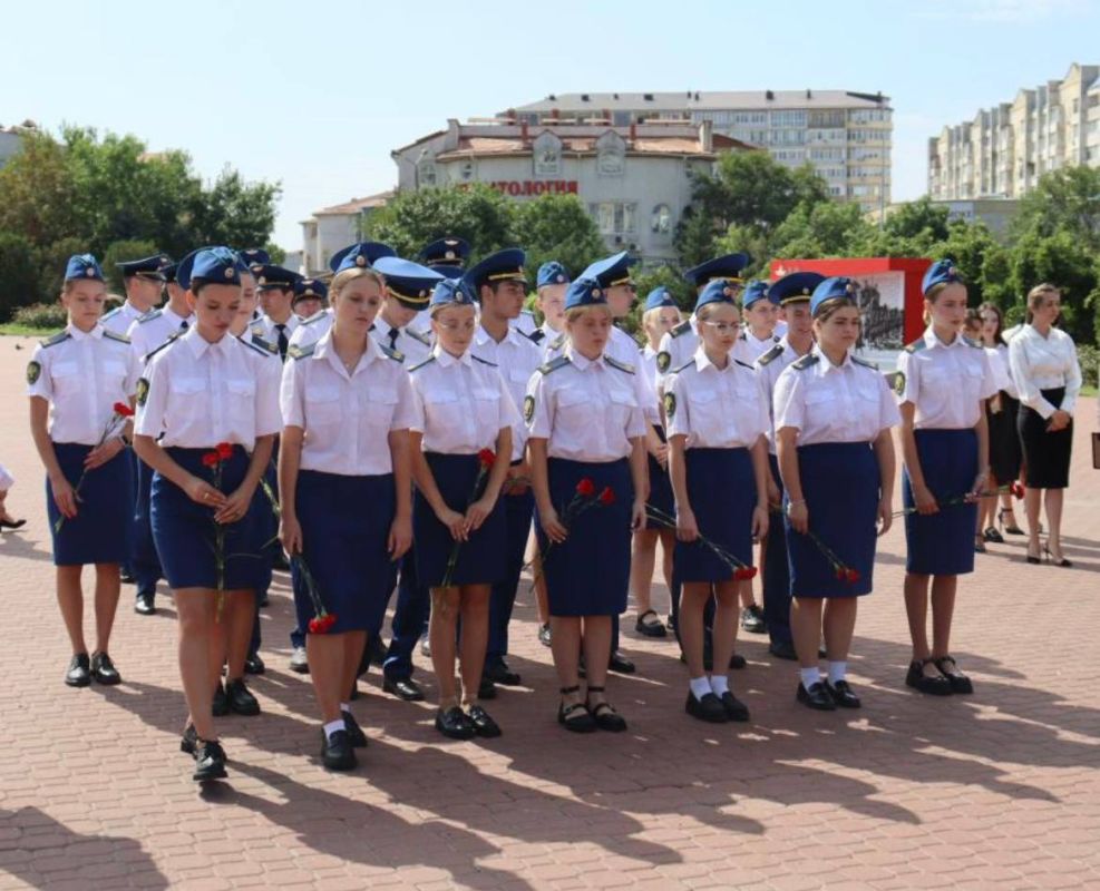 Сегодня, 29 августа 2024 года, на территории мемориального комплекса «Красная горка» в городе Евпатории состоялось торжественное принятие Присяги прокурора молодыми специалистами прокуратуры республики Сегодня, 29 августа 2024 года, на территории мемориального комплекса «Красная горка» в городе Евпатории состоялось торжественное принятие Присяги прокурора молодыми специалистами прокуратуры республики