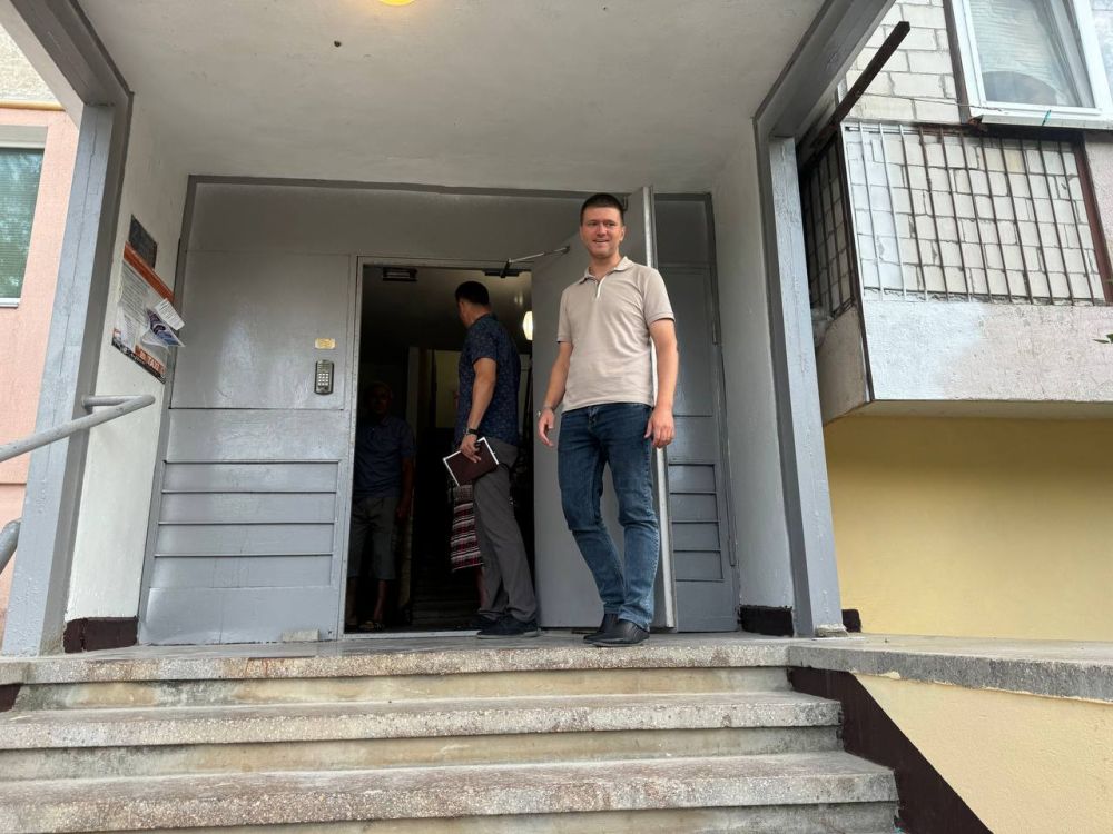 Александр Дудинов: Встретился с жителями домов №15 и 3 по улице Димитрова Александр Дудинов: Встретился с жителями домов №15 и 3 по улице Димитрова