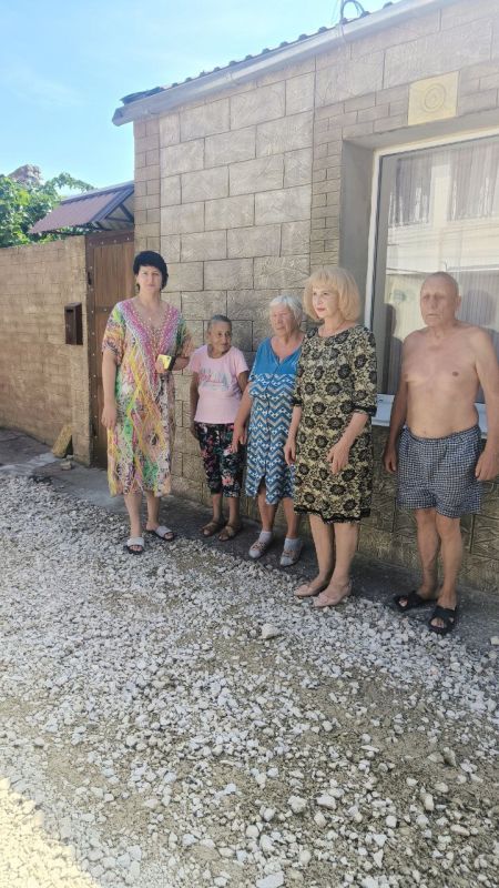 Эммилия Леонова: Провела встречу с жителями ул. Поворотная Эммилия Леонова: Провела встречу с жителями ул. Поворотная
