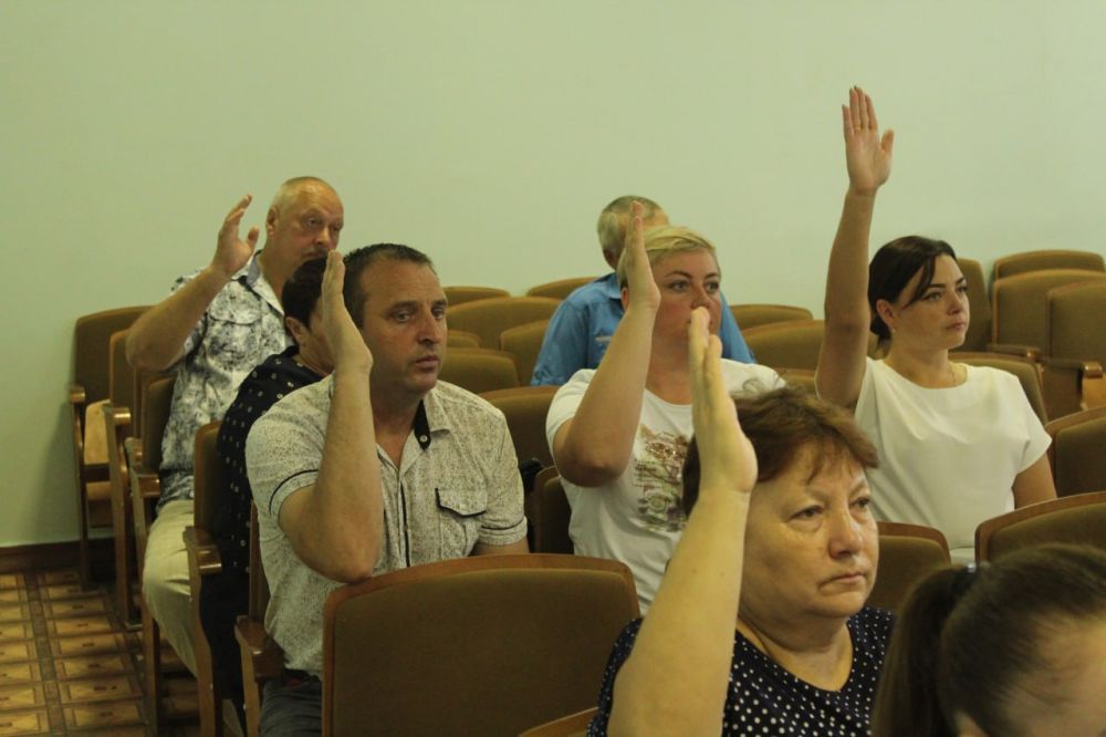 30 августа состоялось 105-е заседание Советского районного совета Республики Крым 2-го созыва под руководством председателя Советского районного совета Елены Пось 30 августа состоялось 105-е заседание Советского районного совета Республики Крым 2-го созыва под руководством председателя Советского районного совета Елены Пось