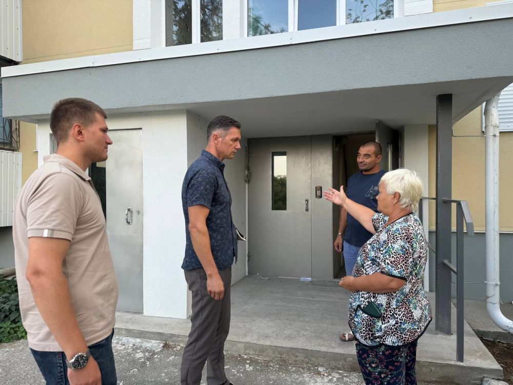 Александр Дудинов: Встретился с жителями домов №15 и 3 по улице Димитрова Александр Дудинов: Встретился с жителями домов №15 и 3 по улице Димитрова