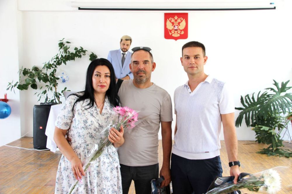 Константин Шимановский: Поздравили прекрасный коллектив Ялтинского управления по эксплуатации газового хозяйства ГУП РК... Константин Шимановский: Поздравили прекрасный коллектив Ялтинского управления по эксплуатации газового хозяйства ГУП РК...