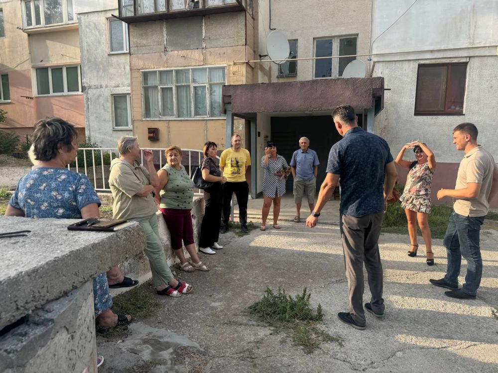 Александр Дудинов: Встретился с жителями домов №15 и 3 по улице Димитрова Александр Дудинов: Встретился с жителями домов №15 и 3 по улице Димитрова