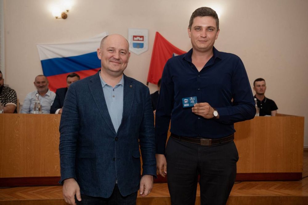 Михаил Развожаев: Накануне участвовал в форуме первичных отделений партии «Единая Россия» в Нахимовском районе Михаил Развожаев: Накануне участвовал в форуме первичных отделений партии «Единая Россия» в Нахимовском районе