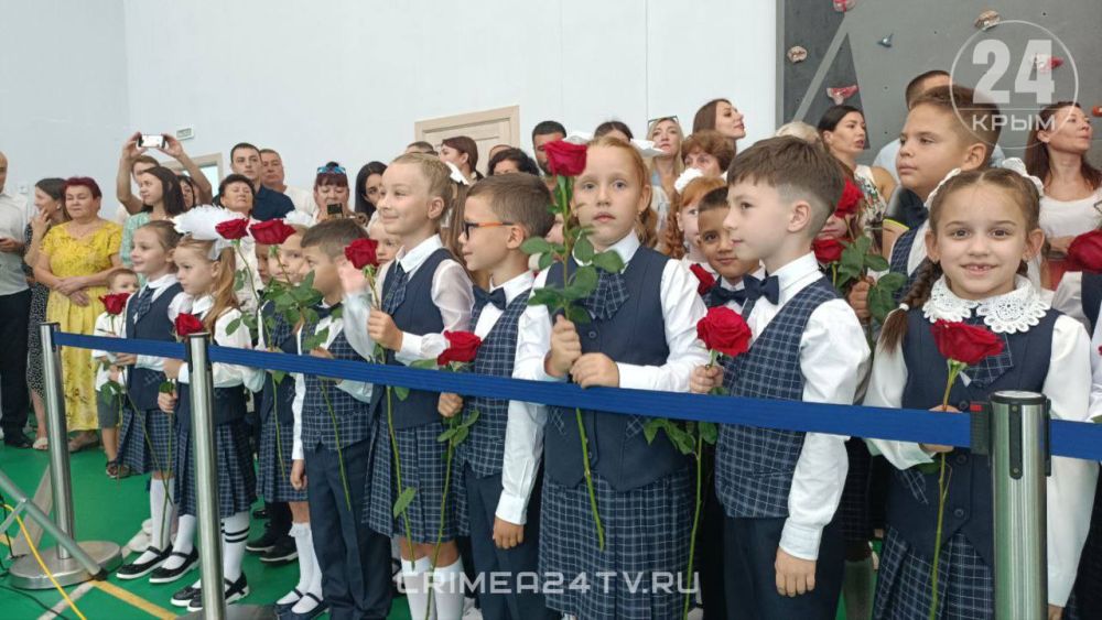 День знаний отметили в лицее Крымской весны Симферопольского района День знаний отметили в лицее Крымской весны Симферопольского района