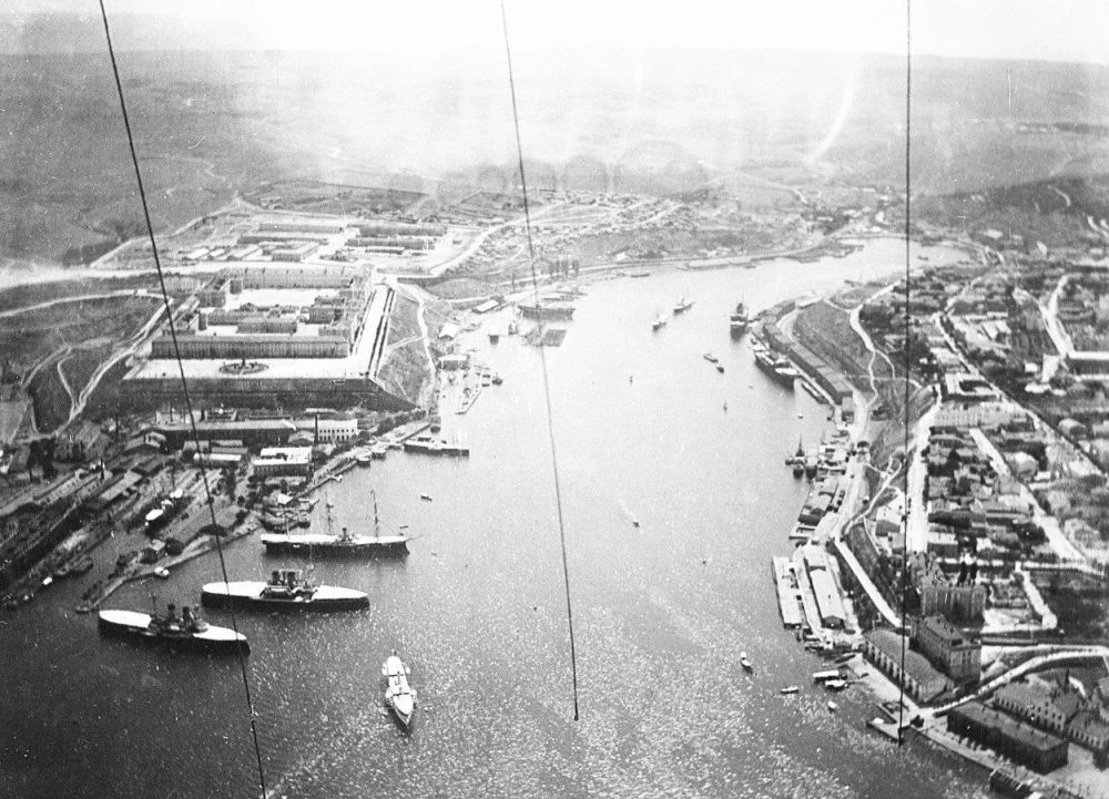 1 сентября 1901 года в Севастополе проведены первые опыты морского воздухоплавания 1 сентября 1901 года в Севастополе проведены первые опыты морского воздухоплавания