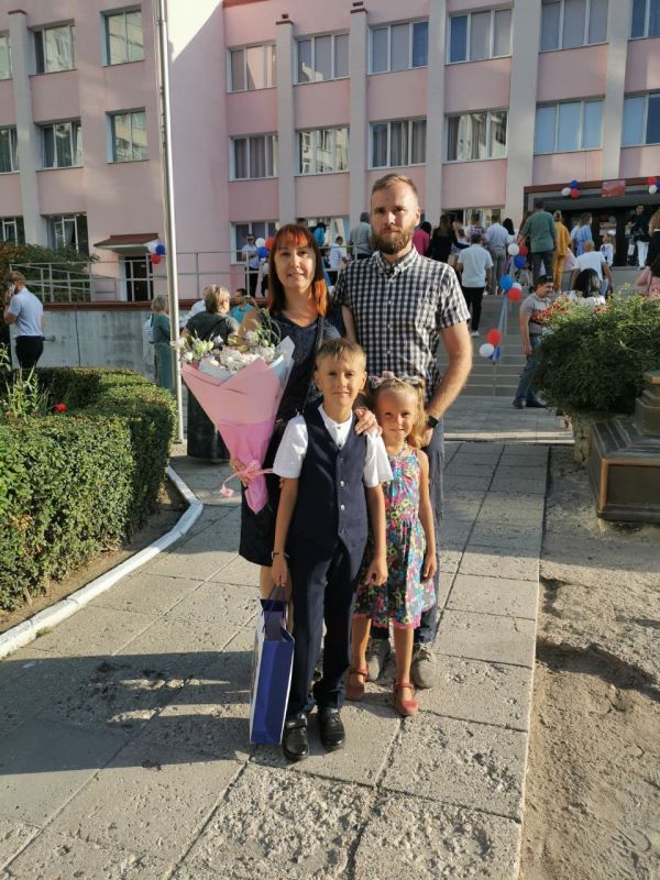 Школьники нашей редакции уже готовы к первым урокам Школьники нашей редакции уже готовы к первым урокам