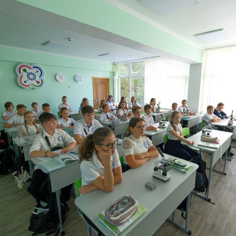 К Дню знаний в Ялте открыли ещё один технопарк «Кванториум» К Дню знаний в Ялте открыли ещё один технопарк «Кванториум»