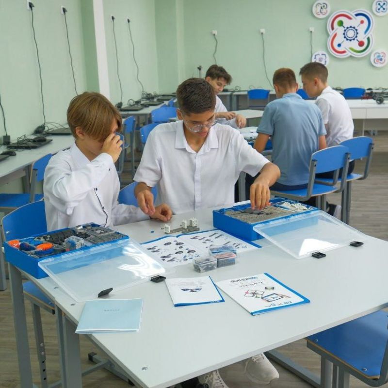 К Дню знаний в Ялте открыли ещё один технопарк «Кванториум» К Дню знаний в Ялте открыли ещё один технопарк «Кванториум»