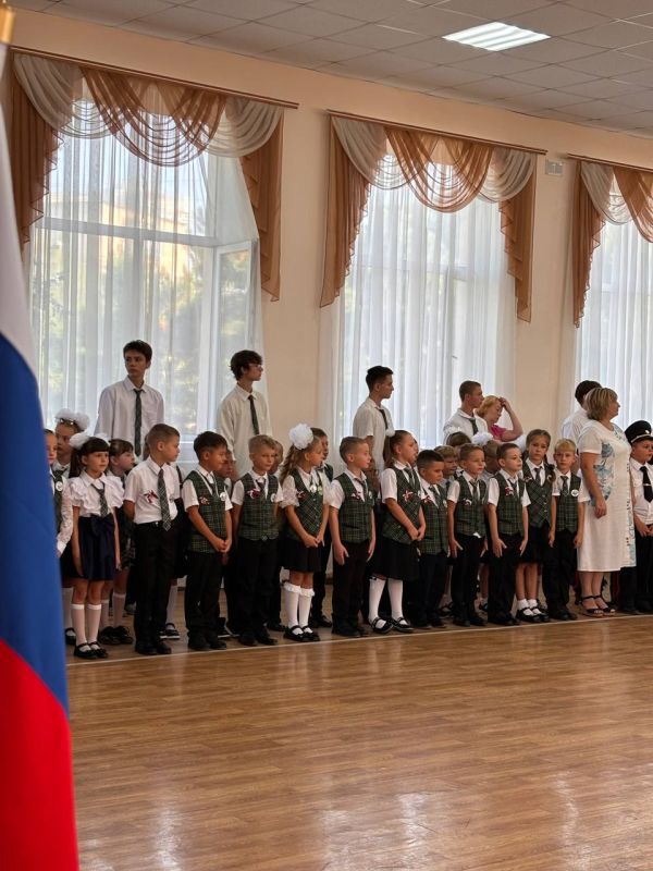 Ограничения на праздничных школьных линейках, вызванные вопросами безопасности, в этом году были последними Ограничения на праздничных школьных линейках, вызванные вопросами безопасности, в этом году были последними