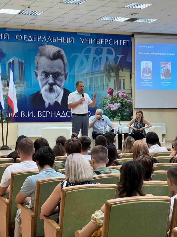 Альберт Куршутов: Открытый диалог с молодежью! Альберт Куршутов: Открытый диалог с молодежью!