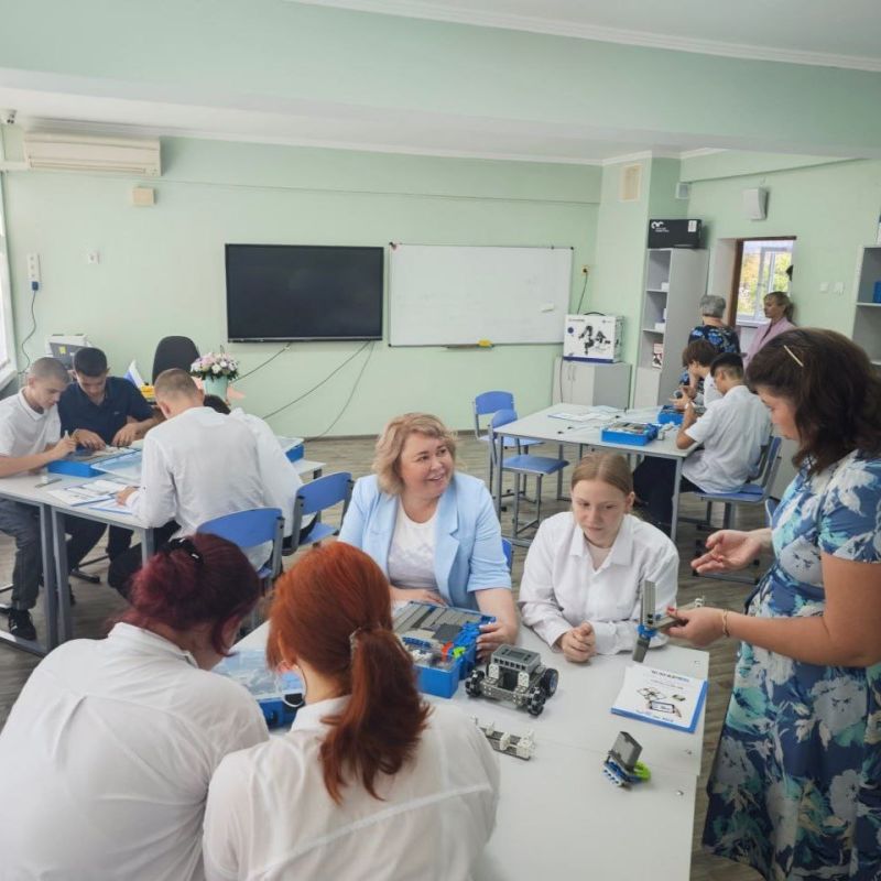 К Дню знаний в Ялте открыли ещё один технопарк «Кванториум» К Дню знаний в Ялте открыли ещё один технопарк «Кванториум»