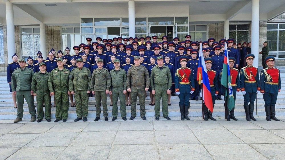 В кадетских корпусах и академиях Следственного комитета прошли торжественные мероприятия, приуроченные ко Дню знаний В кадетских корпусах и академиях Следственного комитета прошли торжественные мероприятия, приуроченные ко Дню знаний
