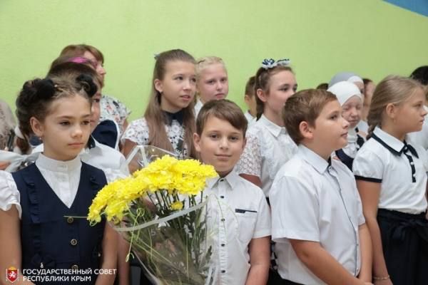 Владимир Константинов: Наша общая задача — воспитать поколение достойных граждан, патриотов своего Отечества Владимир Константинов: Наша общая задача — воспитать поколение достойных граждан, патриотов своего Отечества