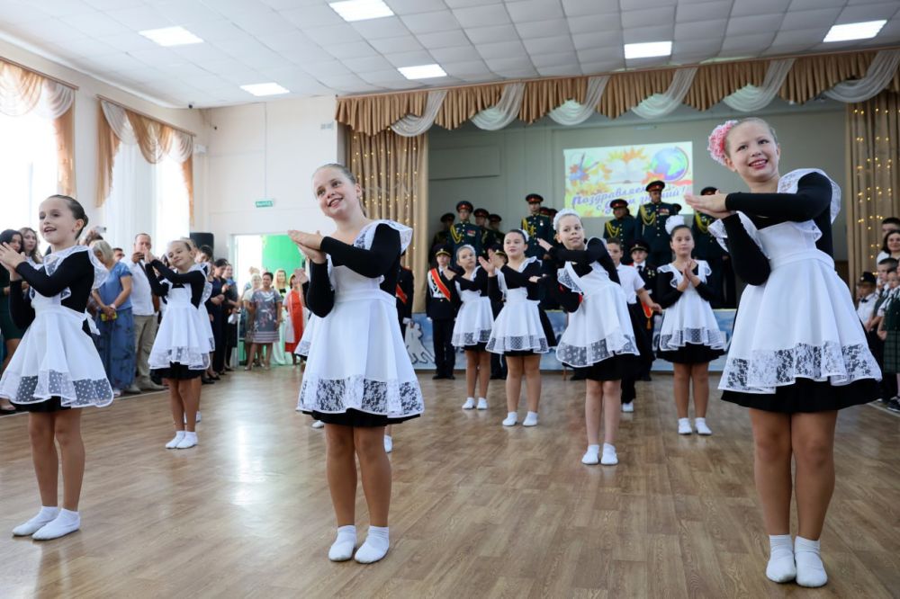 В Крыму прошли праздничные линейки В Крыму прошли праздничные линейки