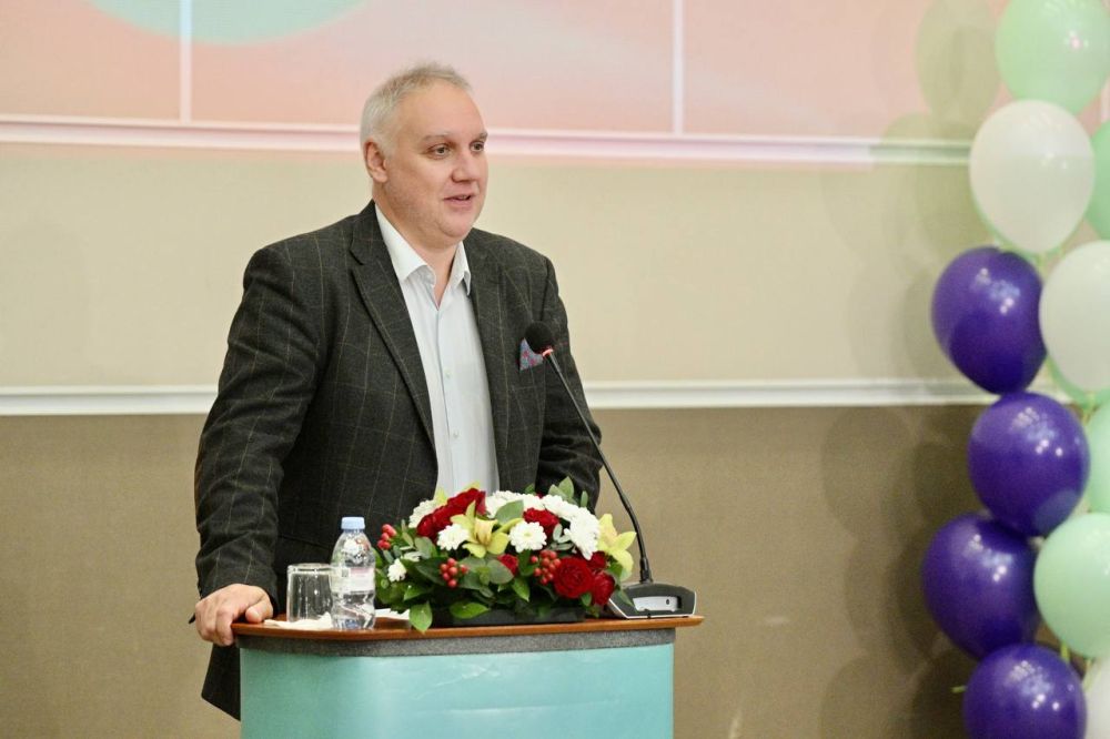 «Сегодня вы становитесь частью большой и дружной семьи ФМБА России – Агентства особого назначения» «Сегодня вы становитесь частью большой и дружной семьи ФМБА России – Агентства особого назначения»