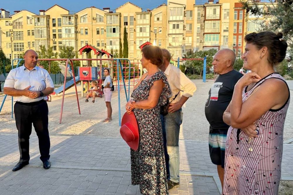 Владимир Немцев: Встретился с жителями дома №49 по улице Тараса Шевченко, чтобы обсудить текущие вопросы жителей МКД Владимир Немцев: Встретился с жителями дома №49 по улице Тараса Шевченко, чтобы обсудить текущие вопросы жителей МКД