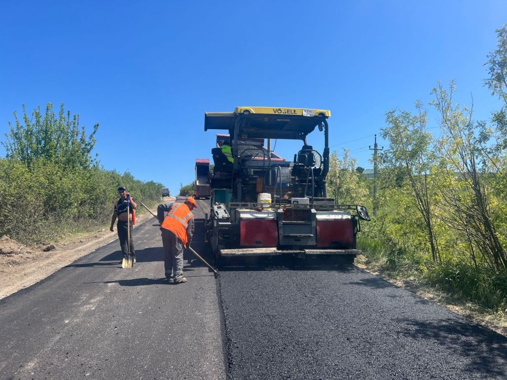 В рамках национального проекта «Безопасные качественные дороги» в Республике Крым ведутся ремонтные работы участка дороги общего пользования межмуниципального значения БелогорскЛьговскоеМичуринскоеБогатое протяженностью более 12 км В рамках национального проекта «Безопасные качественные дороги» в Республике Крым ведутся ремонтные работы участка дороги общего пользования межмуниципального значения БелогорскЛьговскоеМичуринскоеБогатое протяженностью более 12 км