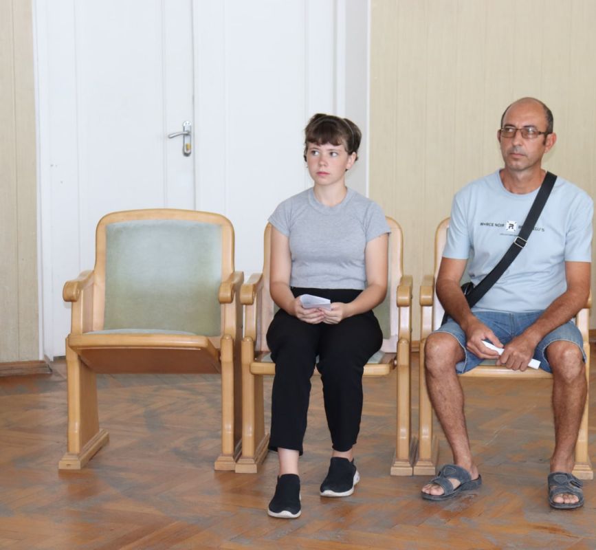 Под председательством заместителя главы администрации Симферопольского района Юрченко И.С Под председательством заместителя главы администрации Симферопольского района Юрченко И.С