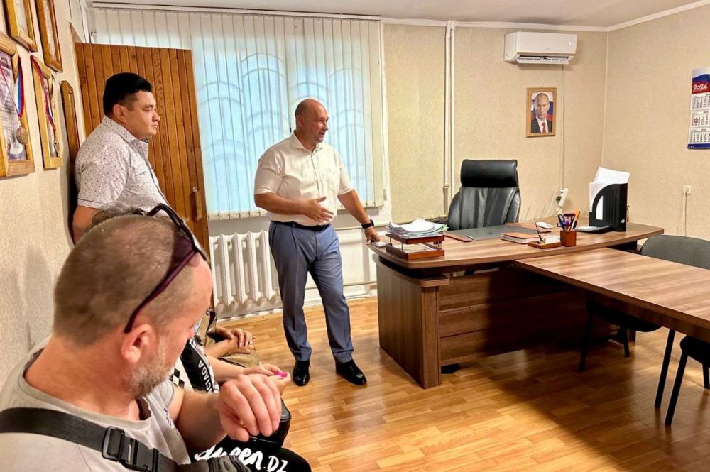 Владимир Немцев: Накануне встретился с коллективом ГУПС Управляющая компания «Стрелецкая бухта» Владимир Немцев: Накануне встретился с коллективом ГУПС Управляющая компания «Стрелецкая бухта»