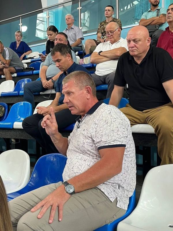 Ольга Торубарова: Традиционно, в начале нового учебного года провела сентябрьскую организационную встречу с директорами подведомственных учреждений и руководителями спортивных федераций Республики Крым Ольга Торубарова: Традиционно, в начале нового учебного года провела сентябрьскую организационную встречу с директорами подведомственных учреждений и руководителями спортивных федераций Республики Крым