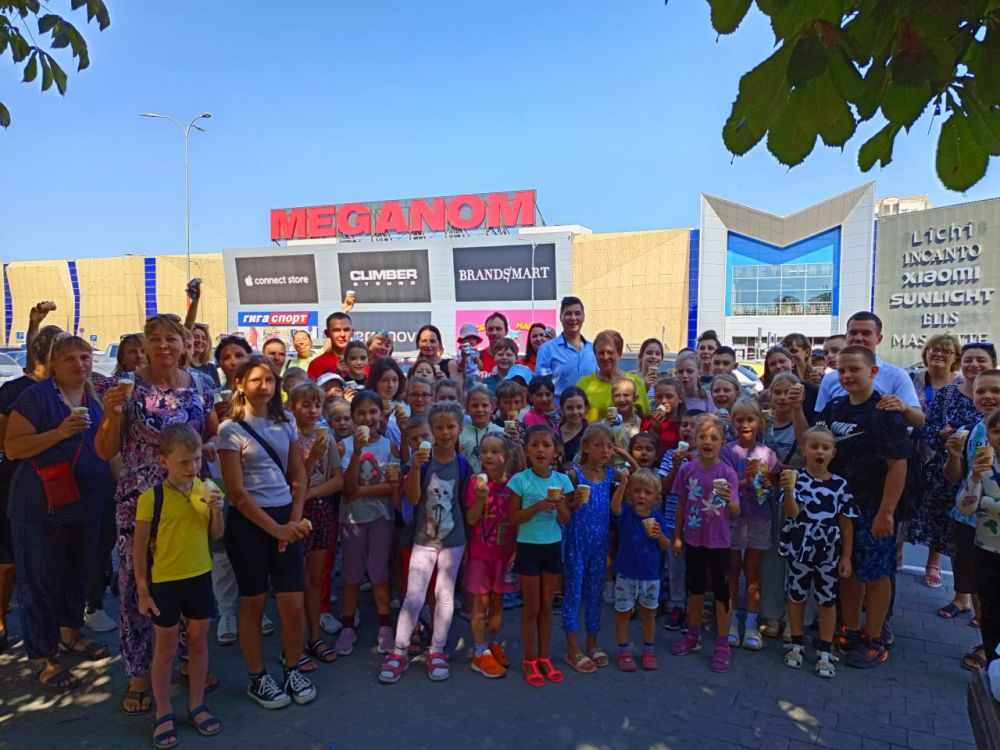 В Крыму прошла акция «В школу с радостью» В Крыму прошла акция «В школу с радостью»