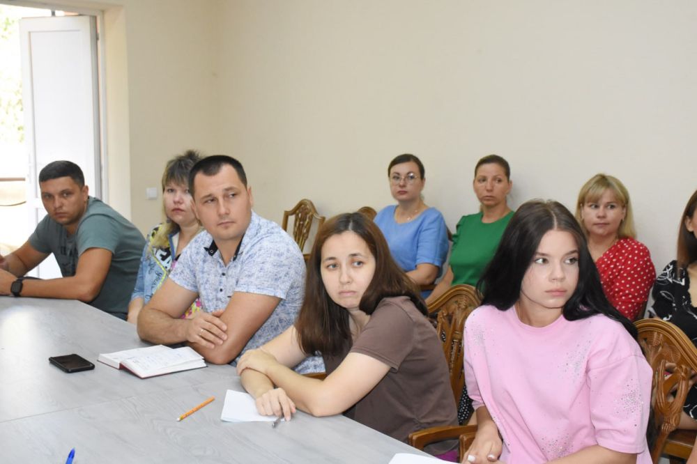 Сотрудникам Минимущества Крыма напомнили о недопущении конфликта интересов на государственной гражданской службе Сотрудникам Минимущества Крыма напомнили о недопущении конфликта интересов на государственной гражданской службе