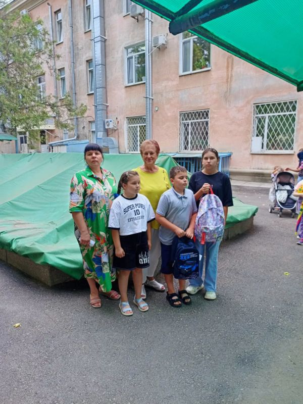В Крыму прошла акция «В школу с радостью» В Крыму прошла акция «В школу с радостью»
