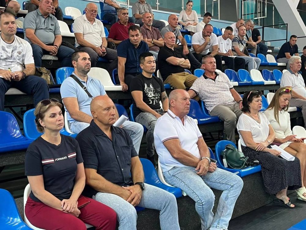 Ольга Торубарова: Традиционно, в начале нового учебного года провела сентябрьскую организационную встречу с директорами подведомственных учреждений и руководителями спортивных федераций Республики Крым Ольга Торубарова: Традиционно, в начале нового учебного года провела сентябрьскую организационную встречу с директорами подведомственных учреждений и руководителями спортивных федераций Республики Крым