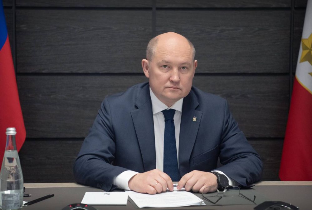 Михаил Развожаев: Сегодня в режиме видеоконференции участвовал в заседании Совета при полномочном представителе Президента Российской Федерации в Южном федеральном округе Владимире Васильевиче Устинове Михаил Развожаев: Сегодня в режиме видеоконференции участвовал в заседании Совета при полномочном представителе Президента Российской Федерации в Южном федеральном округе Владимире Васильевиче Устинове