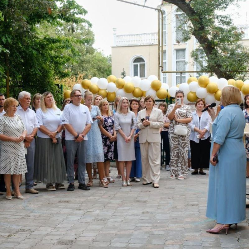 В Ливадийской школе открыли один из первых в Крыму «Атомклассов» и ещё одну «Точку роста» – уже шестую В Ливадийской школе открыли один из первых в Крыму «Атомклассов» и ещё одну «Точку роста» – уже шестую