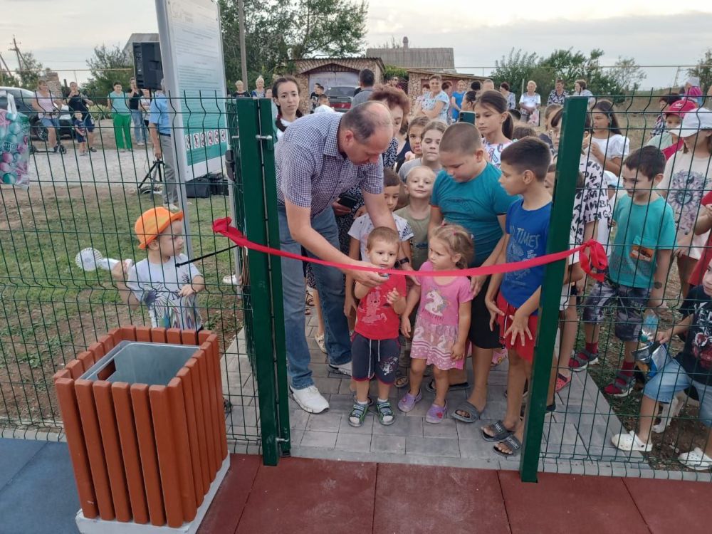 Владислав Хаджиев: Новые благоустроенные территории многофункциональных площадок в с.Гаршино, с.Орлянка, с.Шишкино, с.Вересаево, с.Суворовское, с.Ивановка радуют ребят и родителей Владислав Хаджиев: Новые благоустроенные территории многофункциональных площадок в с.Гаршино, с.Орлянка, с.Шишкино, с.Вересаево, с.Суворовское, с.Ивановка радуют ребят и родителей