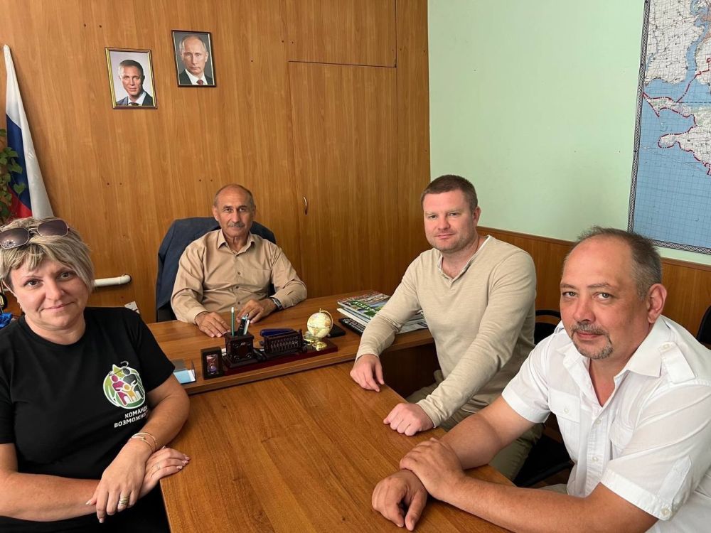 По инициативе Муфтия мусульман Крыма Хаджи Эмирали Аблаева, семьям участников СВО и детям из многодетных семей Херсонской... По инициативе Муфтия мусульман Крыма Хаджи Эмирали Аблаева, семьям участников СВО и детям из многодетных семей Херсонской...