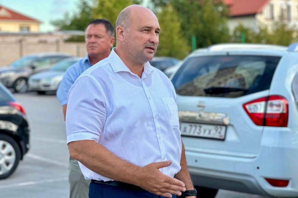 Владимир Немцев: Встретился с жителями улицы Маринеско, чтобы обсудить вопросы обустройства тротуара и обеспечения безопасности пешеходов в этой жилой зоне Владимир Немцев: Встретился с жителями улицы Маринеско, чтобы обсудить вопросы обустройства тротуара и обеспечения безопасности пешеходов в этой жилой зоне
