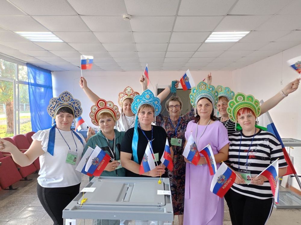 Крымчане продолжают принимать участие в выборах Крымчане продолжают принимать участие в выборах