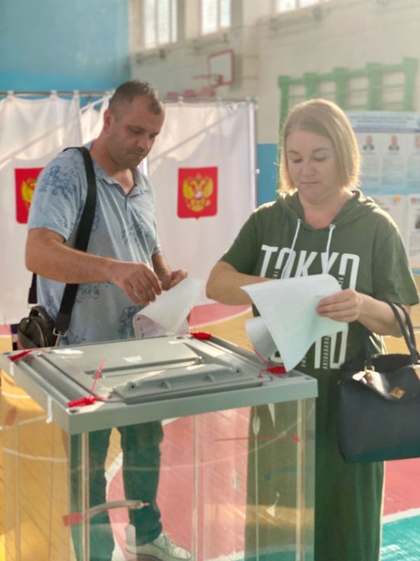 Сегодня проходит второй день голосования на выборах депутатов Государственного Совета Республики Крым и представительных органов муниципальных образований третьего созыва Сегодня проходит второй день голосования на выборах депутатов Государственного Совета Республики Крым и представительных органов муниципальных образований третьего созыва