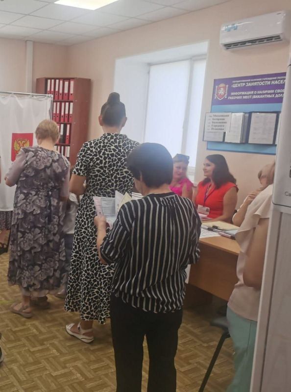 Сегодня проходит второй день голосования на выборах депутатов Государственного Совета Республики Крым и представительных органов муниципальных образований третьего созыва Сегодня проходит второй день голосования на выборах депутатов Государственного Совета Республики Крым и представительных органов муниципальных образований третьего созыва