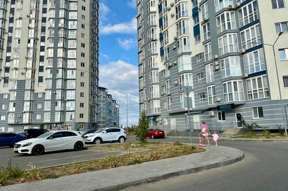 Владимир Немцев: Встретился с жителями улицы Маринеско, чтобы обсудить вопросы обустройства тротуара и обеспечения безопасности пешеходов в этой жилой зоне Владимир Немцев: Встретился с жителями улицы Маринеско, чтобы обсудить вопросы обустройства тротуара и обеспечения безопасности пешеходов в этой жилой зоне