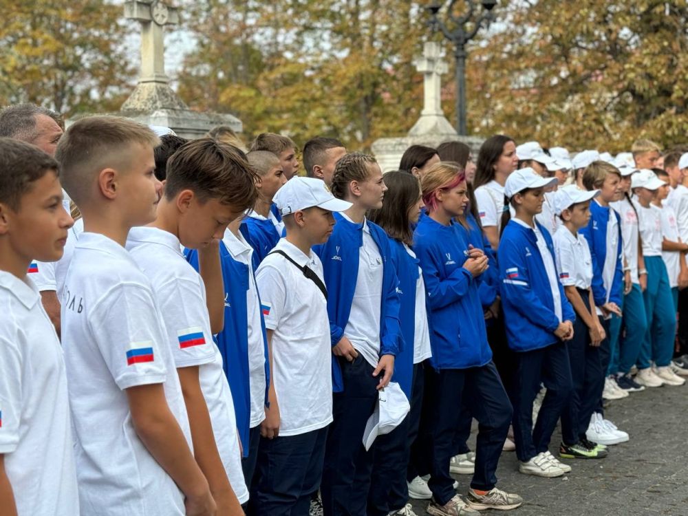 Михаил Развожаев: Сегодня в Севастополе проводили несколько делегаций на всероссийские соревнования Михаил Развожаев: Сегодня в Севастополе проводили несколько делегаций на всероссийские соревнования