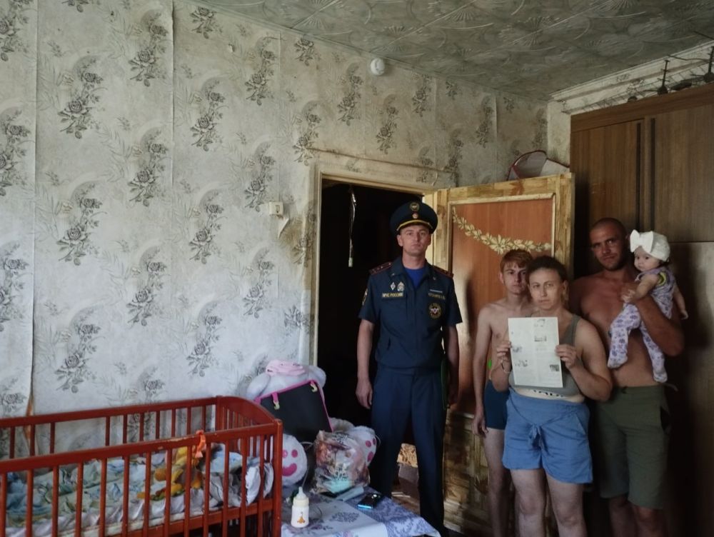 За год установлено 2350 пожарных извещателей За год установлено 2350 пожарных извещателей
