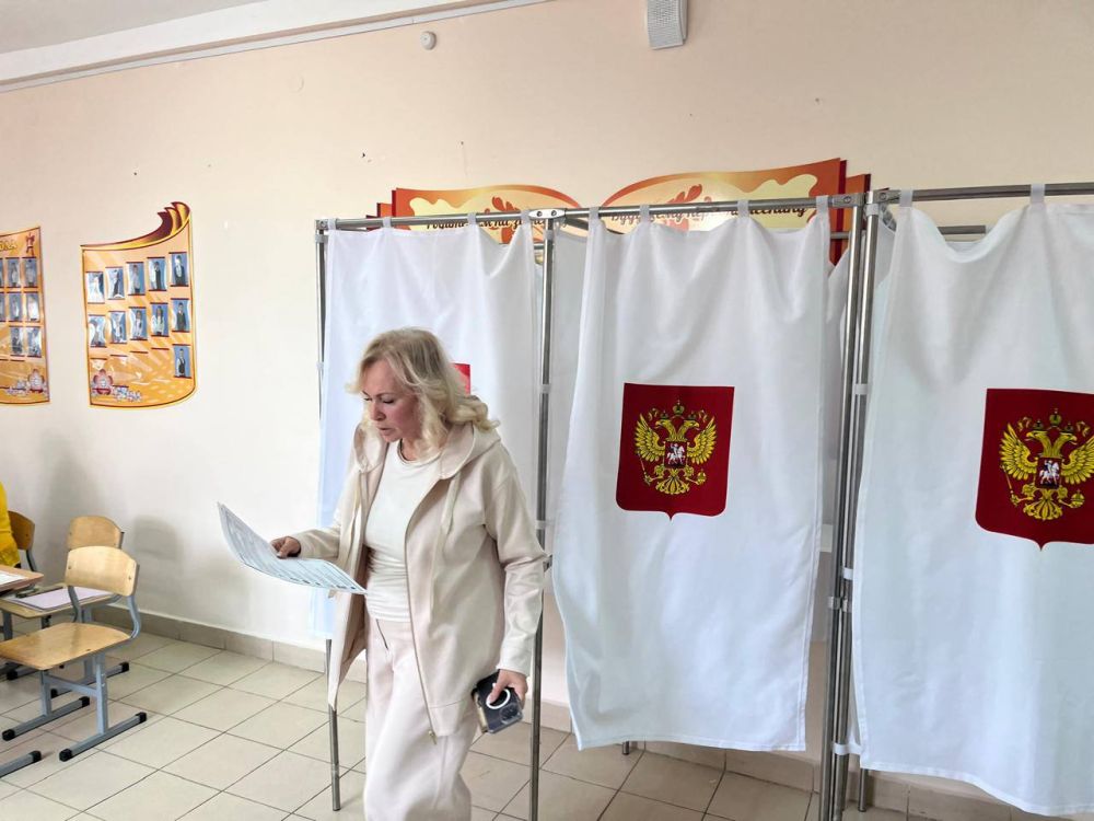 Ольга Ковитиди: Крым. Симферополь. Проголосовала. Гражданской долг выполнен. Сразу на вокзал и в Москву. Времени отдыхать у нас с вами нет, друзья мои Ольга Ковитиди: Крым. Симферополь. Проголосовала. Гражданской долг выполнен. Сразу на вокзал и в Москву. Времени отдыхать у нас с вами нет, друзья мои