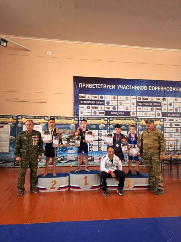 Поздравляю Белогорский клуб "Анкабут" по вольной борьбе с отличными результатами на турнире, который прошел в Феодосии на базе СОБ «Крым-Спорт» Поздравляю Белогорский клуб "Анкабут" по вольной борьбе с отличными результатами на турнире, который прошел в Феодосии на базе СОБ «Крым-Спорт»