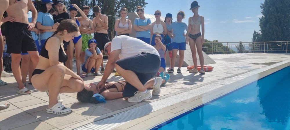 Безопасность на воде по-артековски Безопасность на воде по-артековски