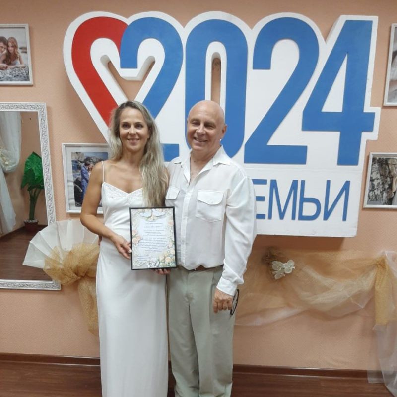 20 лет вместе: ялтинская пара отметила фарфоровую свадьбу 20 лет вместе: ялтинская пара отметила фарфоровую свадьбу