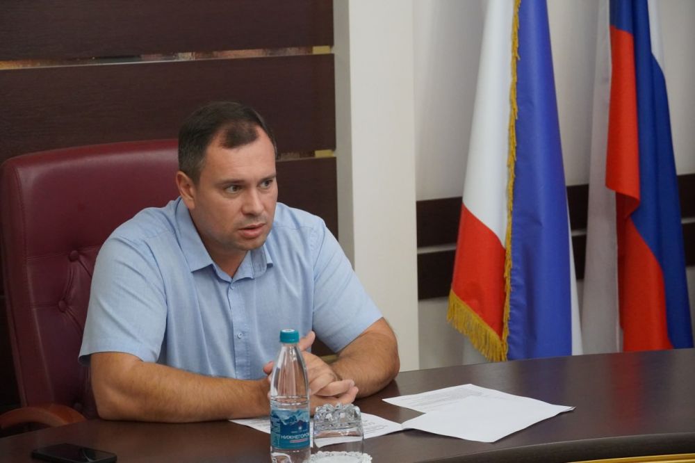 #городские_новости. Олег КАТОРГИН провел аппаратное совещание, в котором приняли участие глава муниципального образования Ольга СОЛОДИЛОВА, заместители главы администрации, начальники структурных подразделений #городские_новости. Олег КАТОРГИН провел аппаратное совещание, в котором приняли участие глава муниципального образования Ольга СОЛОДИЛОВА, заместители главы администрации, начальники структурных подразделений