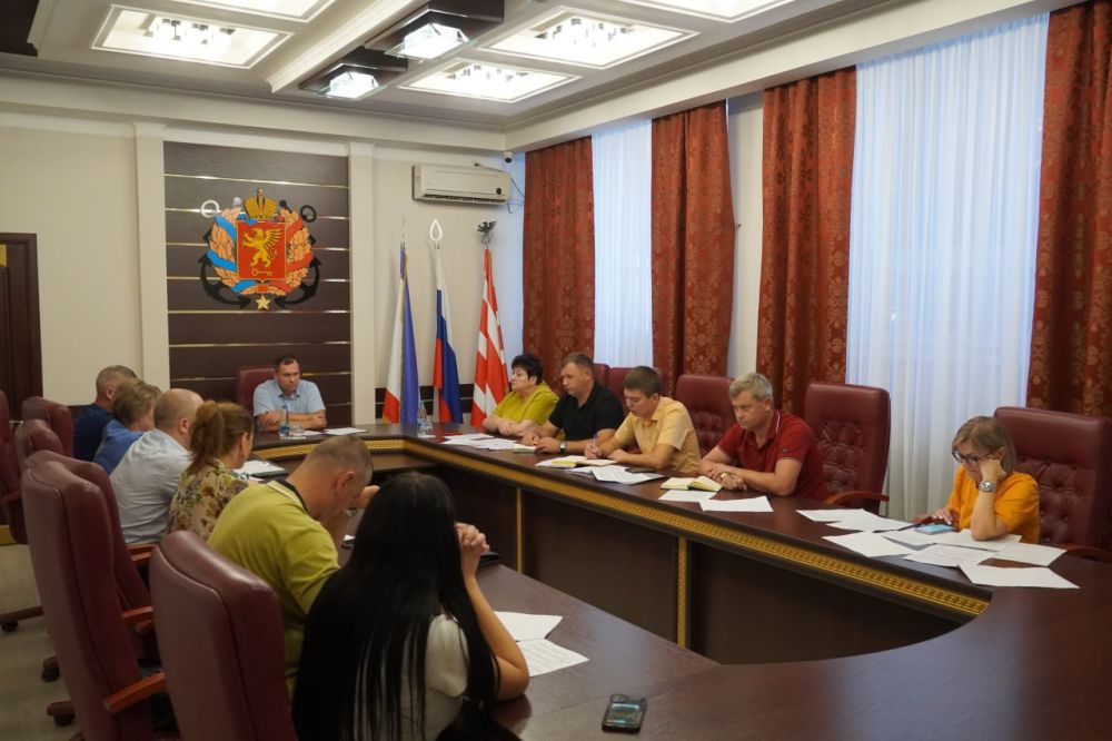 #городские_новости. Олег КАТОРГИН провел аппаратное совещание, в котором приняли участие глава муниципального образования Ольга СОЛОДИЛОВА, заместители главы администрации, начальники структурных подразделений #городские_новости. Олег КАТОРГИН провел аппаратное совещание, в котором приняли участие глава муниципального образования Ольга СОЛОДИЛОВА, заместители главы администрации, начальники структурных подразделений