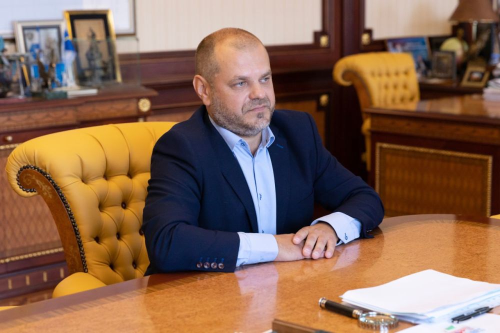 Сергей Аксёнов: Продолжаем работу со всеми политическими партиями, которые представлены в нашем регионе Сергей Аксёнов: Продолжаем работу со всеми политическими партиями, которые представлены в нашем регионе