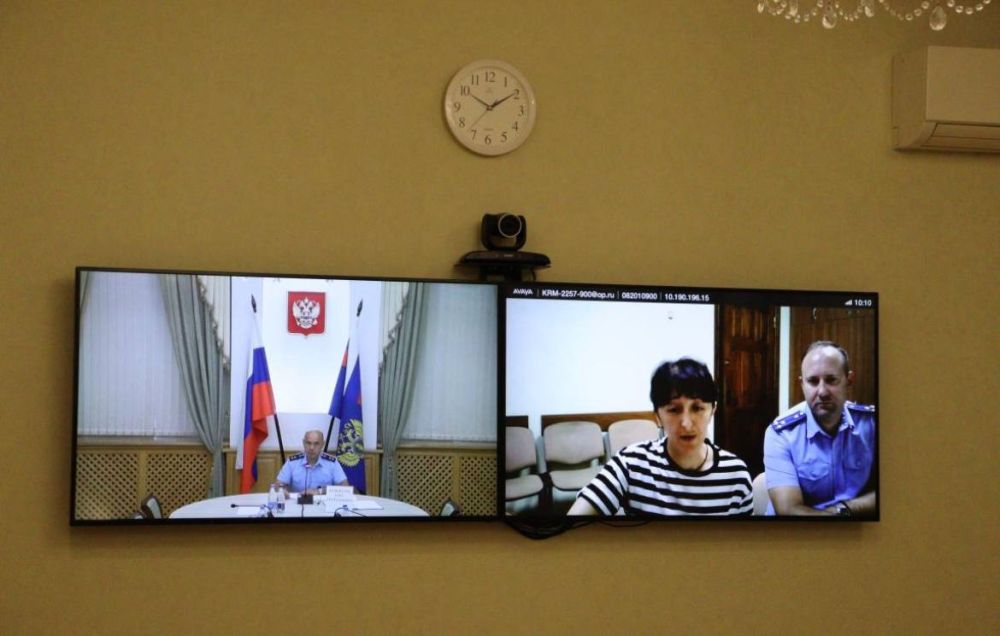 Прокурор Республики Крым Олег Камшилов провел прием граждан Прокурор Республики Крым Олег Камшилов провел прием граждан